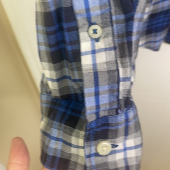 American Eagle - Blue & Navy Plaid Button Down L - Picture 5 of 9